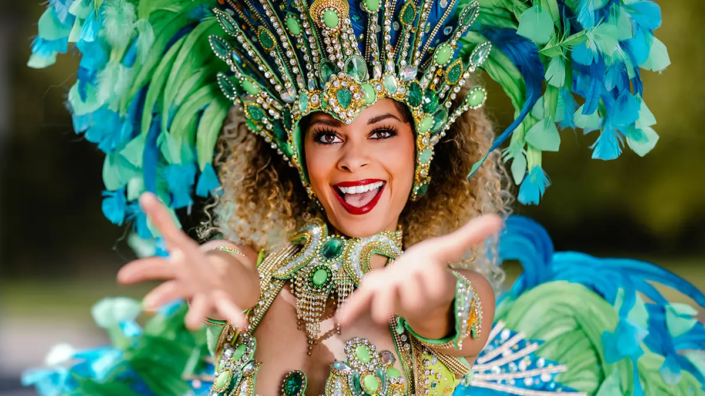 Event- und Modelagentur INSIDE ★ Nia Francesca