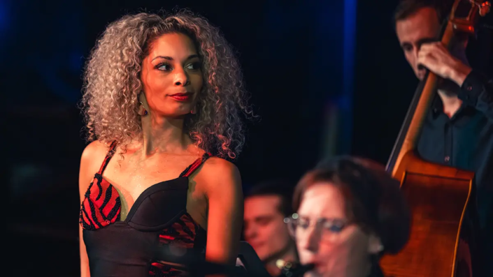 Event- und Modelagentur INSIDE ★ Nia Francesca